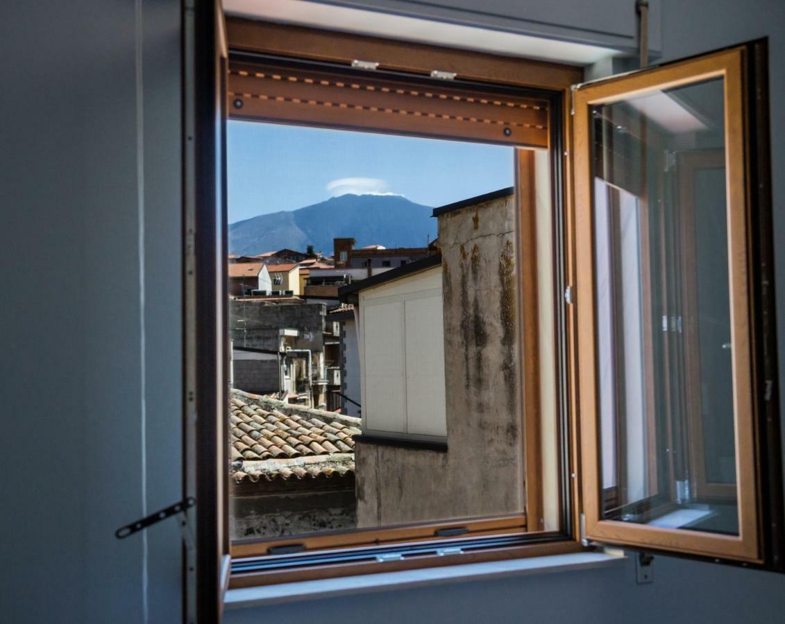 B&B Cortile Aurora 布龙泰 外观 照片