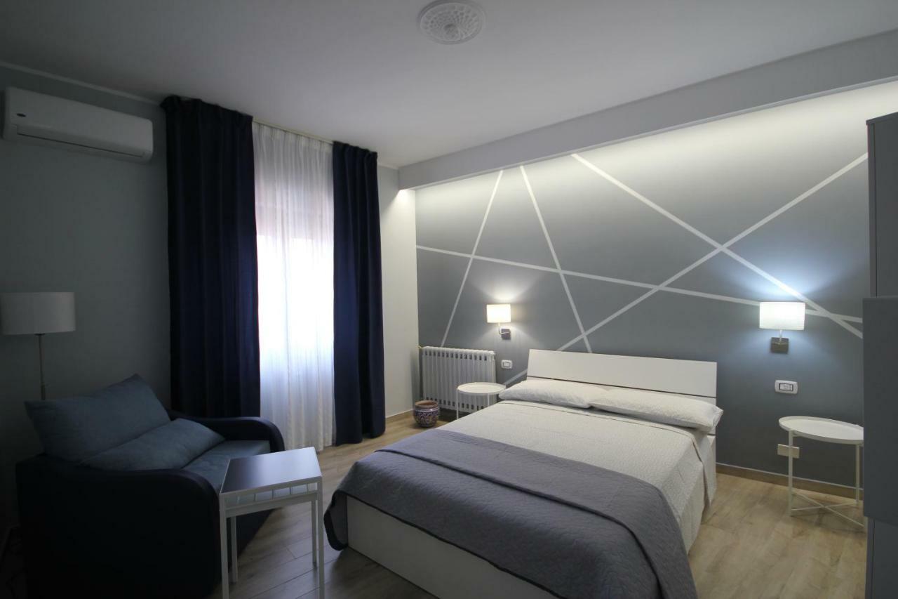 B&B Cortile Aurora 布龙泰 外观 照片