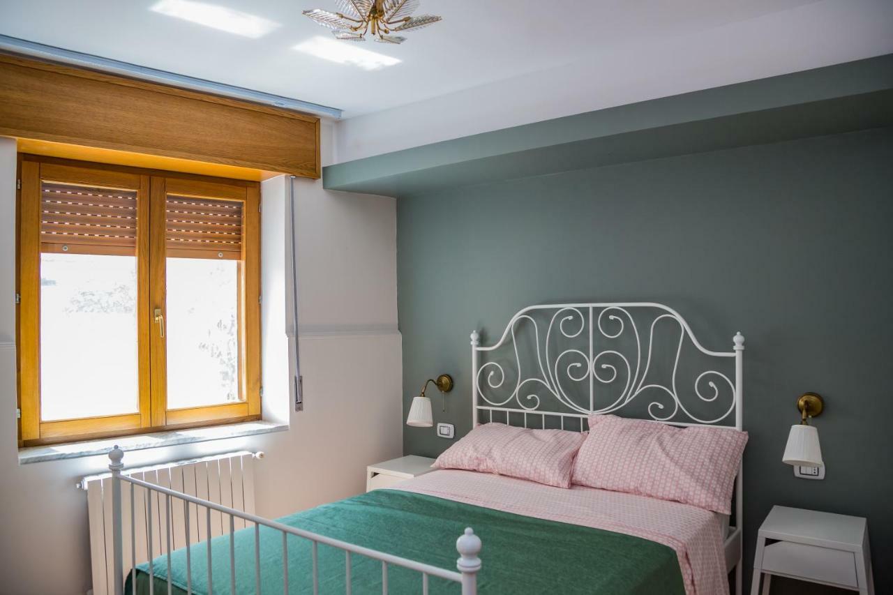 B&B Cortile Aurora 布龙泰 外观 照片