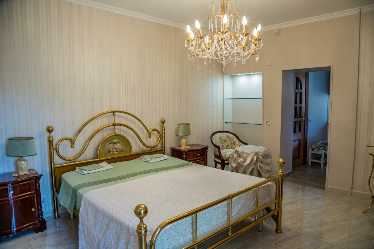 B&B Cortile Aurora 布龙泰 外观 照片