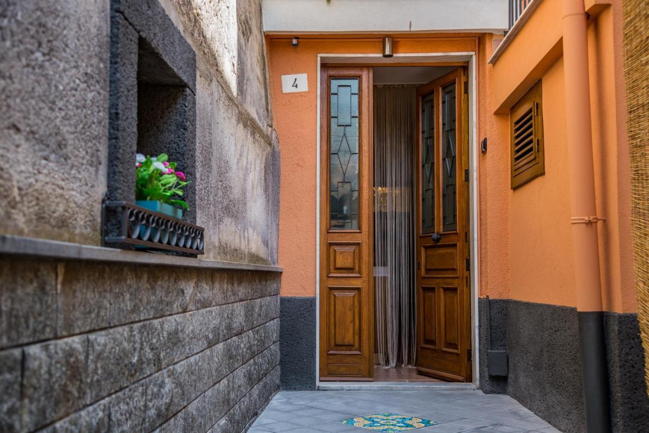 B&B Cortile Aurora 布龙泰 外观 照片